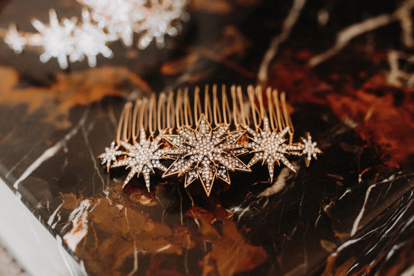 Cet hiver, misez sur les étoiles pour créer une belle coiffure de mariée