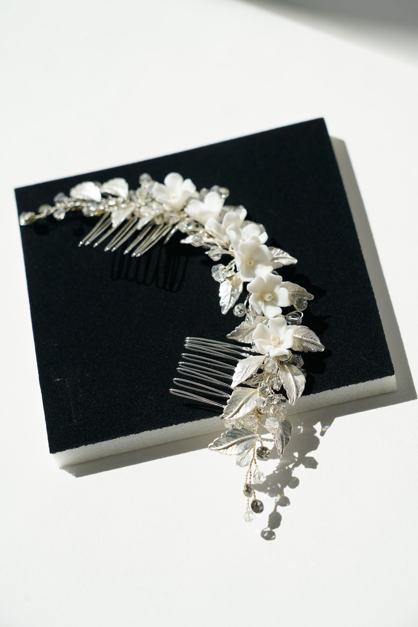 Freesia - Flower bridal comb