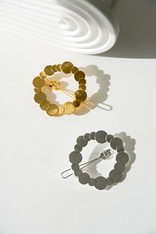 Atoms - Round hair clip with discs