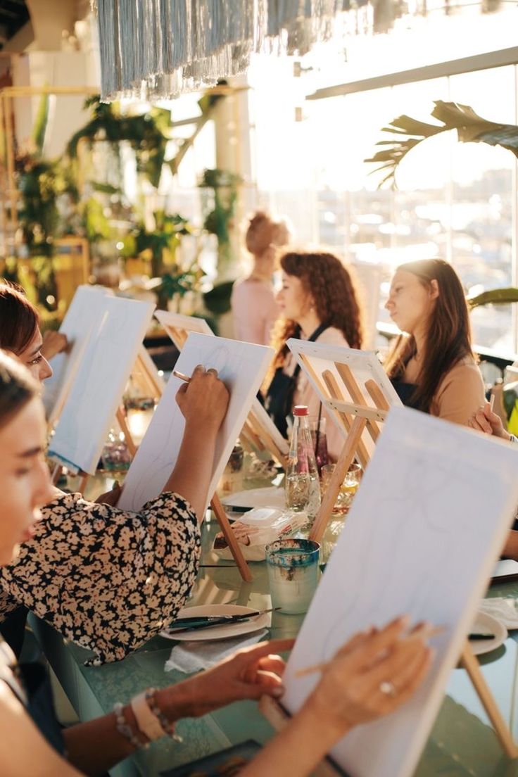 activité de peinture créative à faire avec ces demoiselles d'honneurs