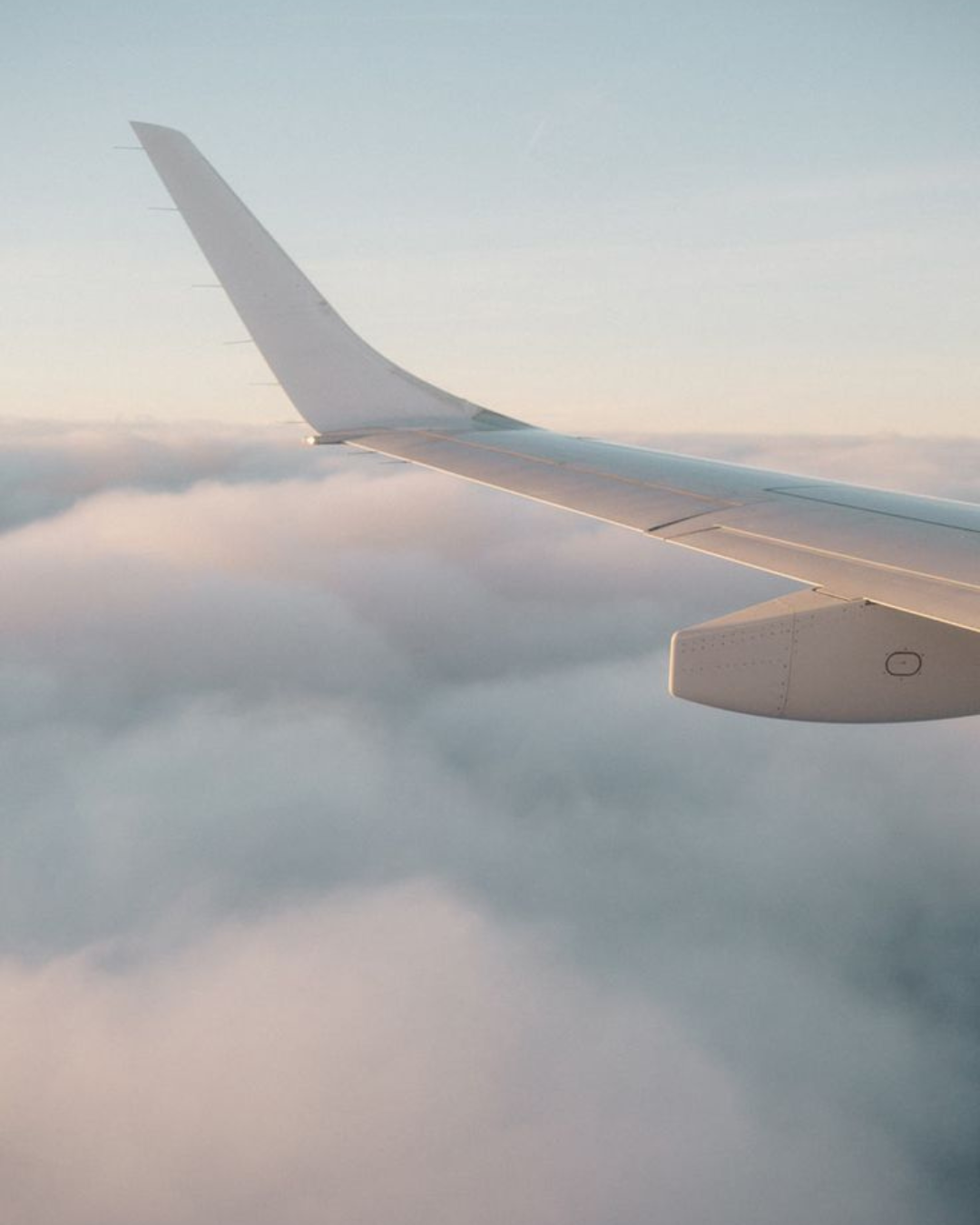 Vu d'un hublot quand l'avion est dans les nuages